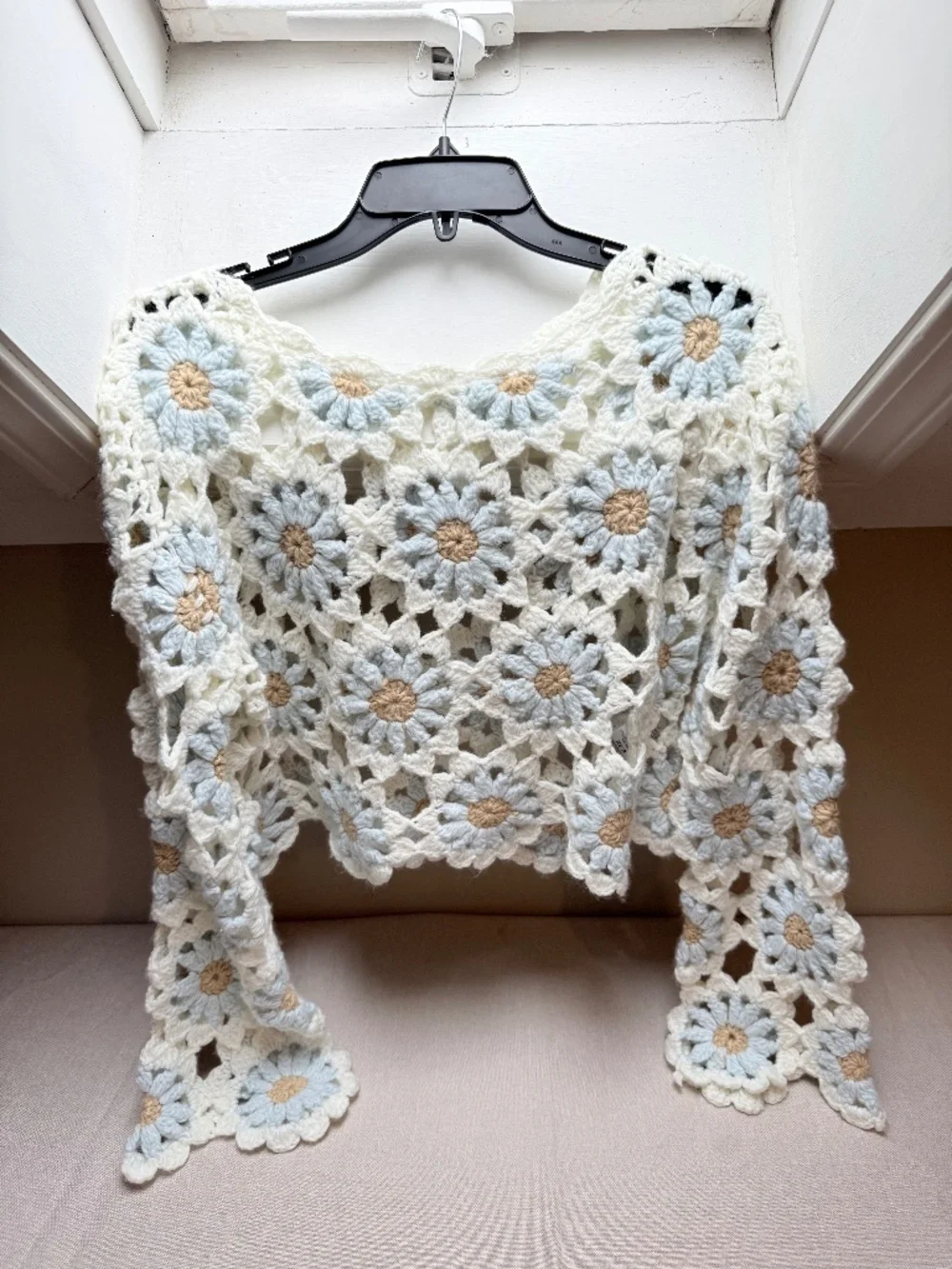 Altar’d State Crocheted Daisy Cropped Summer Sweater Boho Size S - Picture 1 of 11